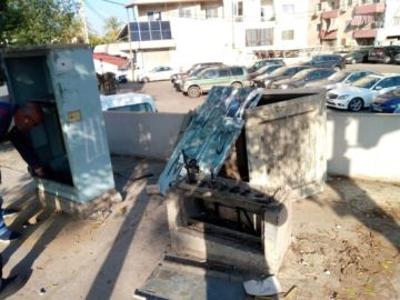 النشرة: سرقة كابلات محطة توزيع خطوط الهاتف لـأوجيرو وكابلات كهربائية في صيدا النشرة: سرقة كابلات محطة توزيع خطوط الهاتف لـأوجيرو وكابلات كهربائية في صيدا