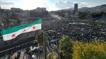 عام على التحول السوري... من انهيار النظام إلى انفجار الهويات عام على التحول السوري... من انهيار النظام إلى انفجار الهويات