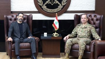 قائد الجيش استقبل حنكش