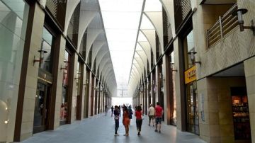 بتوجيهات من الرئيس سلام... إدارة أسواق بيروت: إزالة جميع العوائق لتخفيف الإزدحام بتوجيهات من الرئيس سلام... إدارة أسواق بيروت: إزالة جميع العوائق لتخفيف الإزدحام