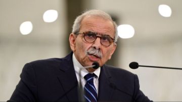 سلام: المودعون التي تقل قيمة ودائعهم عن الـ100 ألف دولار سيحصلون على أموالهم كاملة دون اقتطاع سلام: المودعون التي تقل قيمة ودائعهم عن الـ100 ألف دولار سيحصلون على أموالهم كاملة دون اقتطاع