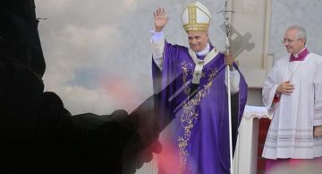 البابا يغادر ونداء السلام يتردد: زيارة تفتح نافذة أمل وتحذر من بقاء السلاح خارج الدولة!