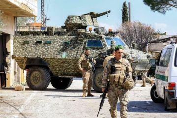 إشكال بين دورية للجيش واليونيفيل مع أهالي بلدة يانوح.. ما علاقة لجنة الميكانيزم؟! إشكال بين دورية للجيش واليونيفيل مع أهالي بلدة يانوح.. ما علاقة لجنة الميكانيزم؟!