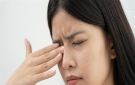 عادة بسيطة تقلل أحد أعراض الحساسية الموسمية.. ما هي؟ - lb