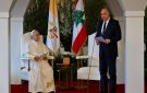 الرئيس عون مودعا البابا لاوون في مطار بيروت: سمعنا رسالتكم وسنستمر في تجسيدها - lb
