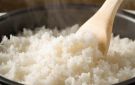 هل إعادة تسخين الأرز يعرضكم للتسمم؟
