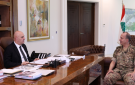 الرئيس عون اطلع من قائد الجيش على نتائج جولة البعثات الديبلوماسية في جنوب الليطاني وزوده بتوجيهاته قبيل اجتماع باريس