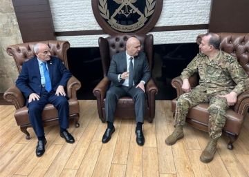 عون بين أمن الدولة ووزارة الدفاع: لا تهاون مع الفاسدين ولا حماية لأحد عون بين أمن الدولة ووزارة الدفاع: لا تهاون مع الفاسدين ولا حماية لأحد