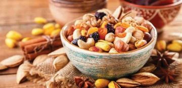 هذا هو أفضل وقت لتناول الفواكه المجففة والمكسرات