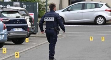 فرنسا.. قتيل وجرحى بعملية طعن داخل مدرسة ثانوية