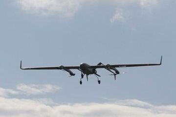 مسيرة أطلقت من ريف حمص تستهدف حوش السيد علي وإصابات بين النازحين السوريين مسيرة أطلقت من ريف حمص تستهدف حوش السيد علي وإصابات بين النازحين السوريين