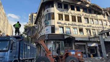 في صفقة غير شفافة.. شركة مقربة من الحزب تزيل ركام الحرب