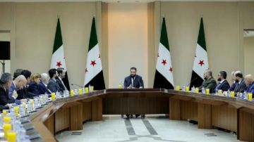 الخارجية الأميركية: الولايات المتحدة لا تعترف في الوقت الحالي بأي كيان كحكومة لسوريا