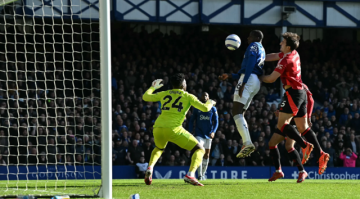 مدرب مانشستر يونايتد يكشف أسباب استبعاد أونانا