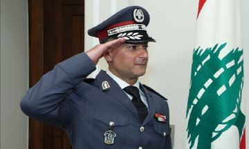 عبدالله قدم التهنئة بالفصح الى المطرانين الحداد والعمار