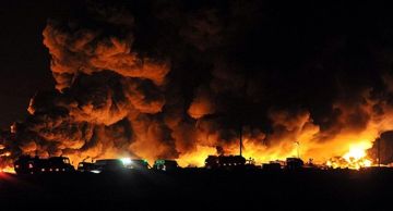 انفجار ميناء بندر عباس: 5 قتلى و700 جريح وحرائق هائلة