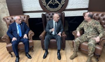 الرئيس عون في جولة على المؤسسات الأمنية: لا حماية لأحد بعد اليوم