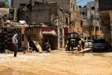 الاحتلال يواصل عدوانه على جنين وطولكرم.. دمار واسع ونزوح جماعي وتدهور اقتصادي الاحتلال يواصل عدوانه على جنين وطولكرم.. دمار واسع ونزوح جماعي وتدهور اقتصادي