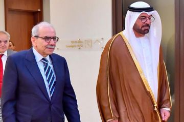 بالصور: سلام ووفد حكومي إلى الإمارات للمشاركة في قمة الإعلام العربي بالصور: سلام ووفد حكومي إلى الإمارات للمشاركة في قمة الإعلام العربي