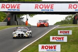 الزبير يفوز بفئة الكأس الذهبي على حلبة براندز هاتش