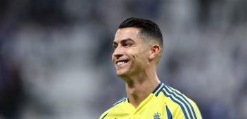 "أسبوع بمليون يورو": كريستيانو رونالدو يغري مؤثرة اجتماعية.. فما القصة؟ "أسبوع بمليون يورو": كريستيانو رونالدو يغري مؤثرة اجتماعية.. فما القصة؟