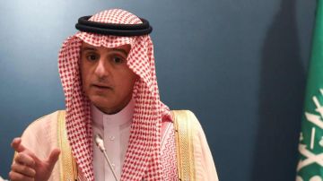 الجبير في قمة بغداد: السعودية تدعم استقرار لبنان