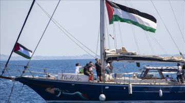 اقتراب السفينة مادلين من غزة.. مع استمرار تحليق المسيرات الاسرائيلية