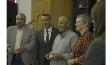 وزارة الزراعة أطلقت الوحدات المتنقلة لتسجيل المزارعين وتوفير المساعدة النقدية في الجنوب وزارة الزراعة أطلقت الوحدات المتنقلة لتسجيل المزارعين وتوفير المساعدة النقدية في الجنوب