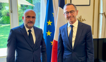 أبي رميا عرض مع وزير الداخلية الفرنسية التطورات في المنطقة وتداعياتها على لبنان أبي رميا عرض مع وزير الداخلية الفرنسية التطورات في المنطقة وتداعياتها على لبنان