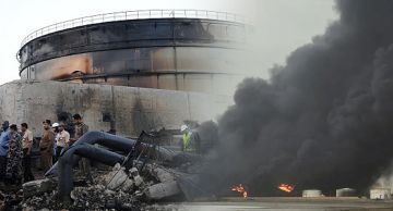 البحرية الإسرائيلية تقصف الحديدة: تصعيد جديد على الجبهة اليمنية البحرية الإسرائيلية تقصف الحديدة: تصعيد جديد على الجبهة اليمنية