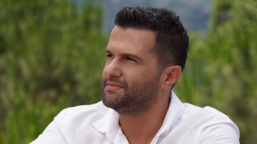 ميشال رميح يطرح شمس تموز: أغنية صيفية من كلماته وألحانه ميشال رميح يطرح شمس تموز: أغنية صيفية من كلماته وألحانه