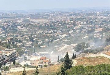 مراسلنا: مقتل شخص وإصابة آخرين في غارة إسرائيلية استهدفت دراجة نارية جنوب لبنان (فيديو صور)