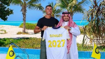 "النصر إلى الأبد".. رونالدو يعلن الاستمرار في السعودية "النصر إلى الأبد".. رونالدو يعلن الاستمرار في السعودية