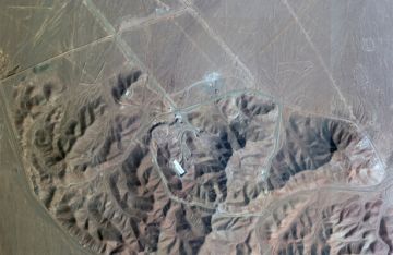 الأهرام: هجمات واشنطن تنذر بتوسع نطاق الحرب بين طهران وتل أبيب