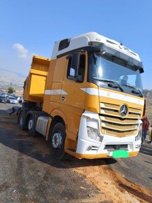 التحكم المروري: ازالة شاحنة تعطلت على طريق ضهر البيدر والسير الى تحسن تدريجي