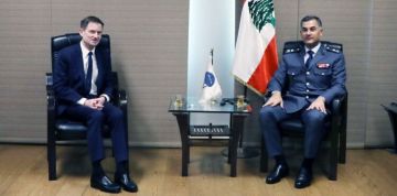 اللواء عبد الله عرض مع هيل الأوضاع العامة في لبنان بظل التحديات الراهنة اللواء عبد الله عرض مع هيل الأوضاع العامة في لبنان بظل التحديات الراهنة