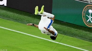 الدوسري وليوناردو يقودان الهلال لدور الـ16 بمونديال الأندية