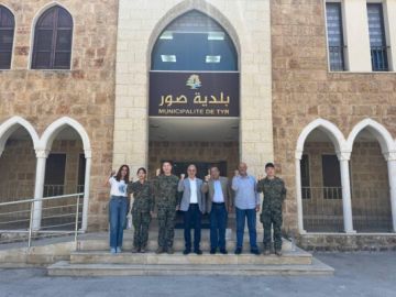 وفد من المكتب الإعلامي والعلاقات العامة في الكتيبة الكورية زار بلدية صور