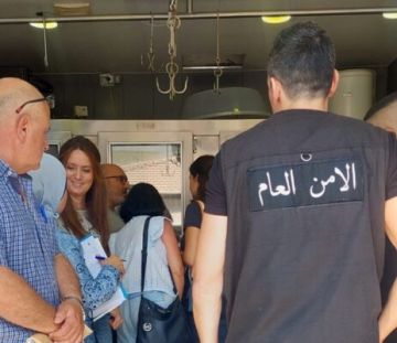 النشرة: ضبط دجاج غير صالح للاستهلاك في جزين وختم محل بالشمع الأحمر النشرة: ضبط دجاج غير صالح للاستهلاك في جزين وختم محل بالشمع الأحمر