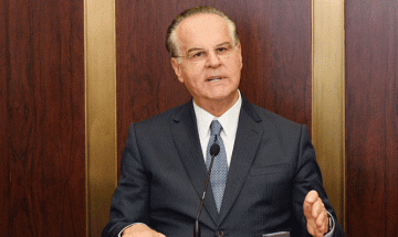 عدوان: حين نشعر أن مجلس الوزراء لا يقوم بدوره فلن نبقى فيه