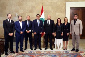 الرئيس عون: لتوحيد جهود اللبنانيين والتصرف بموضوعية ومسؤولية لابعاد لبنان عن الصراع من حولنا الرئيس عون: لتوحيد جهود اللبنانيين والتصرف بموضوعية ومسؤولية لابعاد لبنان عن الصراع من حولنا