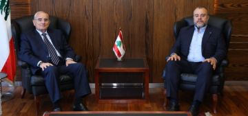 منسى بحث مع عبد المسيح بسبل دعم الجيش ومع بطرس بالوضع الأمني على الحدود الشرقية منسى بحث مع عبد المسيح بسبل دعم الجيش ومع بطرس بالوضع الأمني على الحدود الشرقية