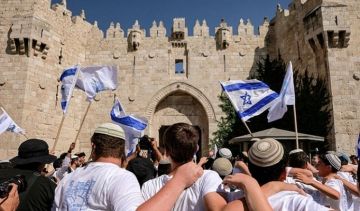 شاس ويهدوت هتوراة يهاجمان إدلشتاين: غير التفاهمات المركزية التي تم التوصل إليها ويعمل على إسقاط حكومة اليمين