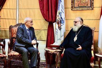 وزير الدفاع زار بطريرك أنطاكيا وسائر المشرق معزيا بشهداء تفجير دمشق