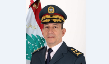 العماد هيكل في أمر اليوم عشية العيد الـ 80 للجيش: لن نتهاون في إحباط أي محاولة تمس بالأمن أو تجر الوطن إلى الفتنة العماد هيكل في أمر اليوم عشية العيد الـ 80 للجيش: لن نتهاون في إحباط أي محاولة تمس بالأمن أو تجر الوطن إلى الفتنة