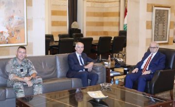 سلام بحث مع السفير الفرنسي في الأوضاع الراهنة وعمل لجنة المراقبة واهمية تفعيله سلام بحث مع السفير الفرنسي في الأوضاع الراهنة وعمل لجنة المراقبة واهمية تفعيله