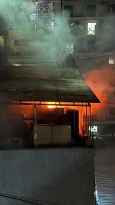 اشتعال مولد كهرباء في مبنى تلفزيون الجديد في وطى المصيطبة