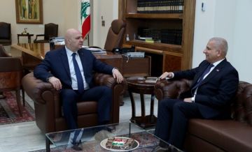 رئيس بعثة العراق في لبنان زار الرئيس عون: القيادة العراقية ترغب في تعزيز العلاقات بين البلدين رئيس بعثة العراق في لبنان زار الرئيس عون: القيادة العراقية ترغب في تعزيز العلاقات بين البلدين