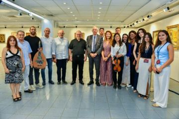 ليلة المتاحف في جامعة الروح القدس: حوار إبداعي بين الفن التشكيلي والموسيقى ليلة المتاحف في جامعة الروح القدس: حوار إبداعي بين الفن التشكيلي والموسيقى