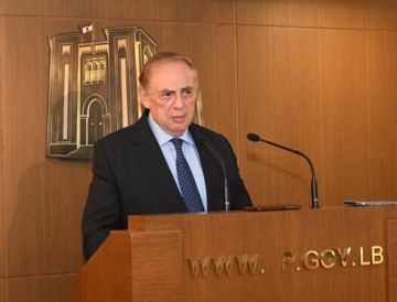 البستاني بعد اجتماع لجنة الاقتصاد: ناقشنا مكافحة الفساد وملف إخضاع كازينو لبنان والريجي لقانون الشراء العام البستاني بعد اجتماع لجنة الاقتصاد: ناقشنا مكافحة الفساد وملف إخضاع كازينو لبنان والريجي لقانون الشراء العام